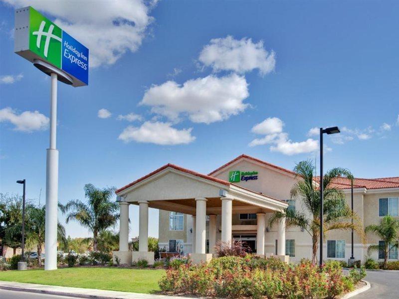 Holiday Inn Express Delano Highway 99, An Ihg Hotel Exterior photo