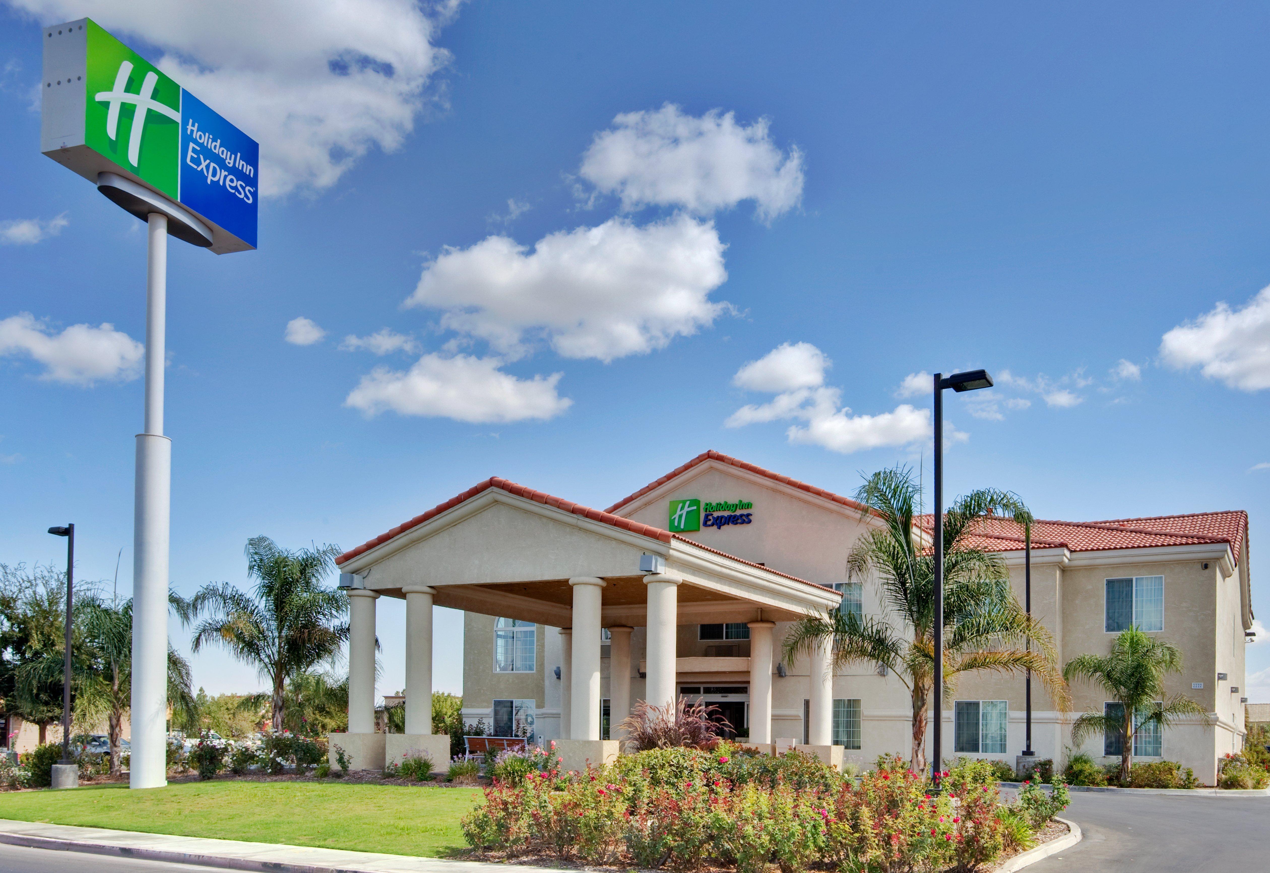 Holiday Inn Express Delano Highway 99, An Ihg Hotel Exterior photo